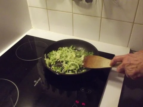 Pizza "Bellaria" - Rezept - Bild Nr. 4