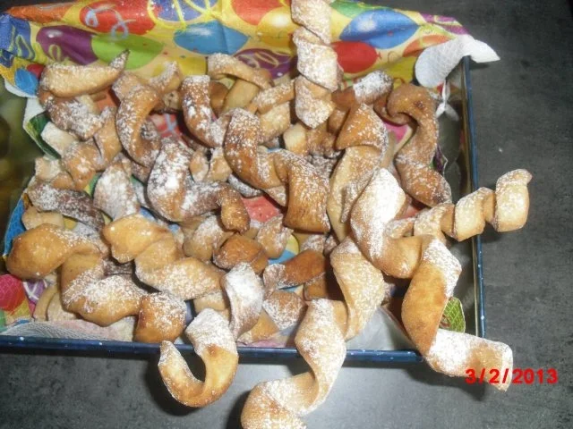 Rezept: Fasching---Ringelschwänzchen, Bild Nr. 3 Fasching---Ringelschwänzchen, - Rezept - Bild Nr. 3