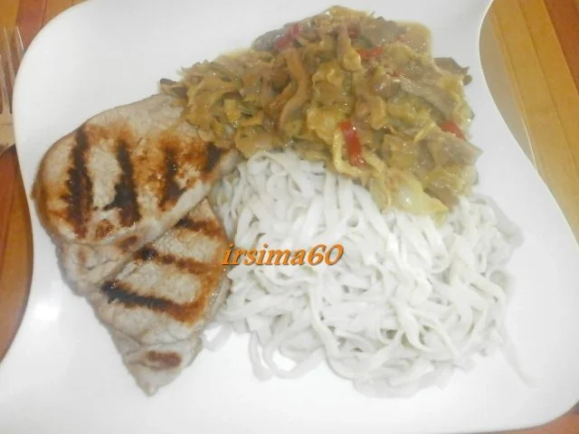 Rezept: Asiatisch: Austernpilze und Spitzkohl im Wok vereint Asiatisch: Austernpilze und Spitzkohl im Wok vereint - Rezept