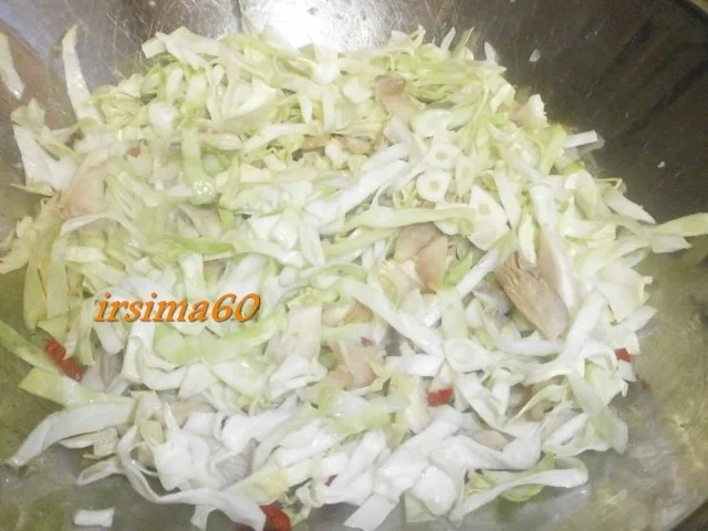 Rezept: Asiatisch: Austernpilze und Spitzkohl im Wok vereint Bild Nr. 5 Asiatisch: Austernpilze und Spitzkohl im Wok vereint - Rezept - Bild Nr. 5