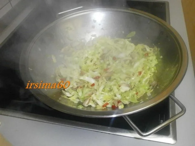 Rezept: Asiatisch: Austernpilze und Spitzkohl im Wok vereint Bild Nr. 6 Asiatisch: Austernpilze und Spitzkohl im Wok vereint - Rezept - Bild Nr. 6