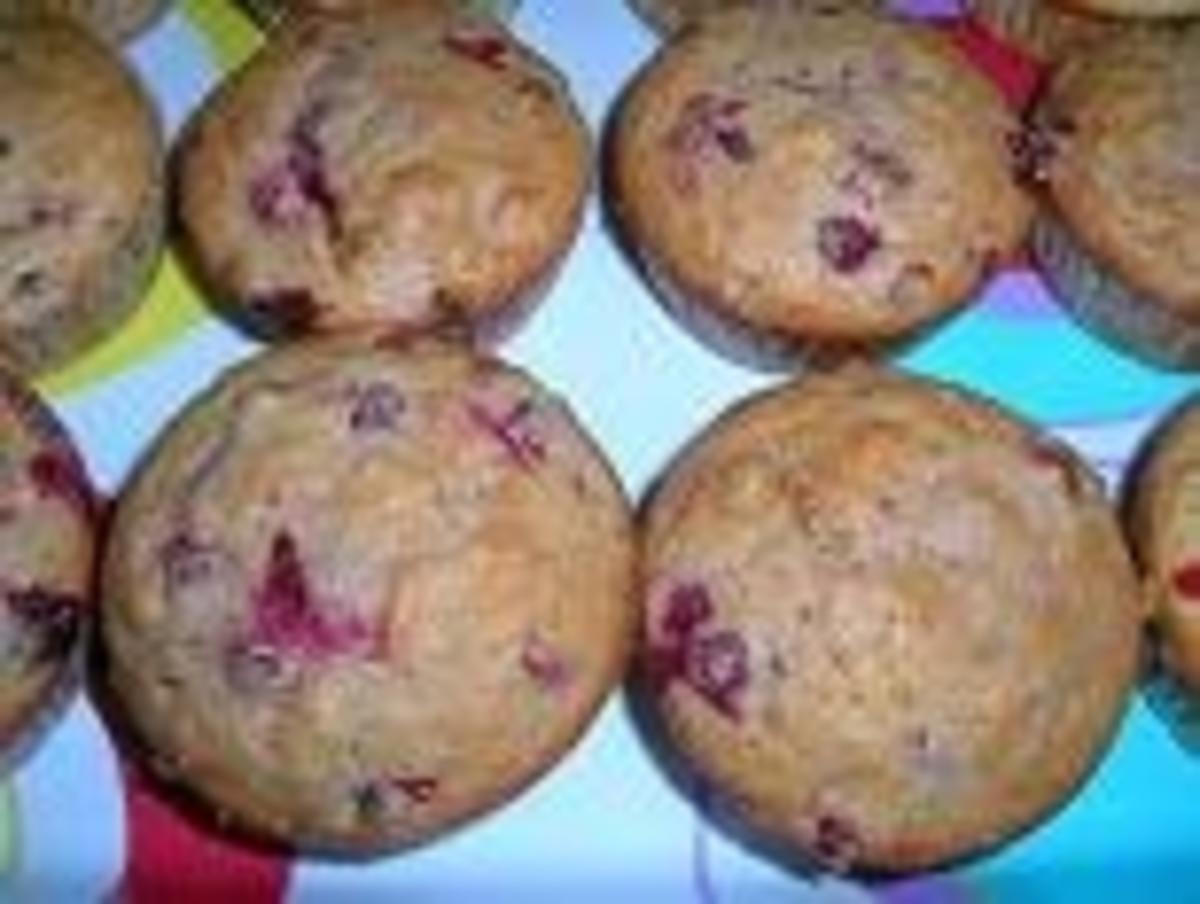 Bilder für Johannisbeer-Cornflakes-Muffins - Rezept