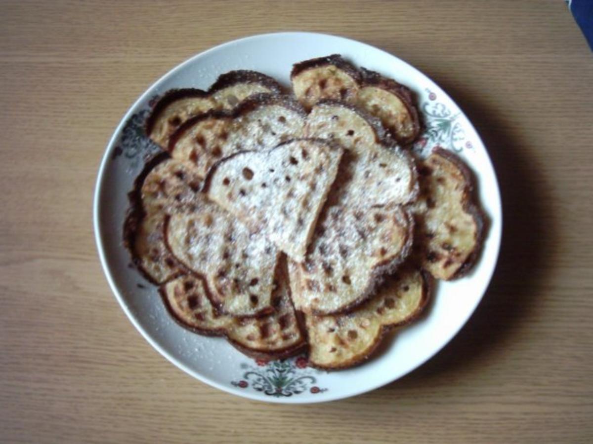 Waffeln mit Sahne - Rezept mit Bild - kochbar.de