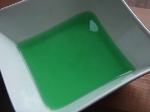 Dreierlei Götterspeise mit Vanillesoße und Konfetti - Rezept - Bild Nr. 5