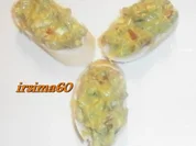 Avocado Brotaufstrich mit Ei und Tomate - Rezept