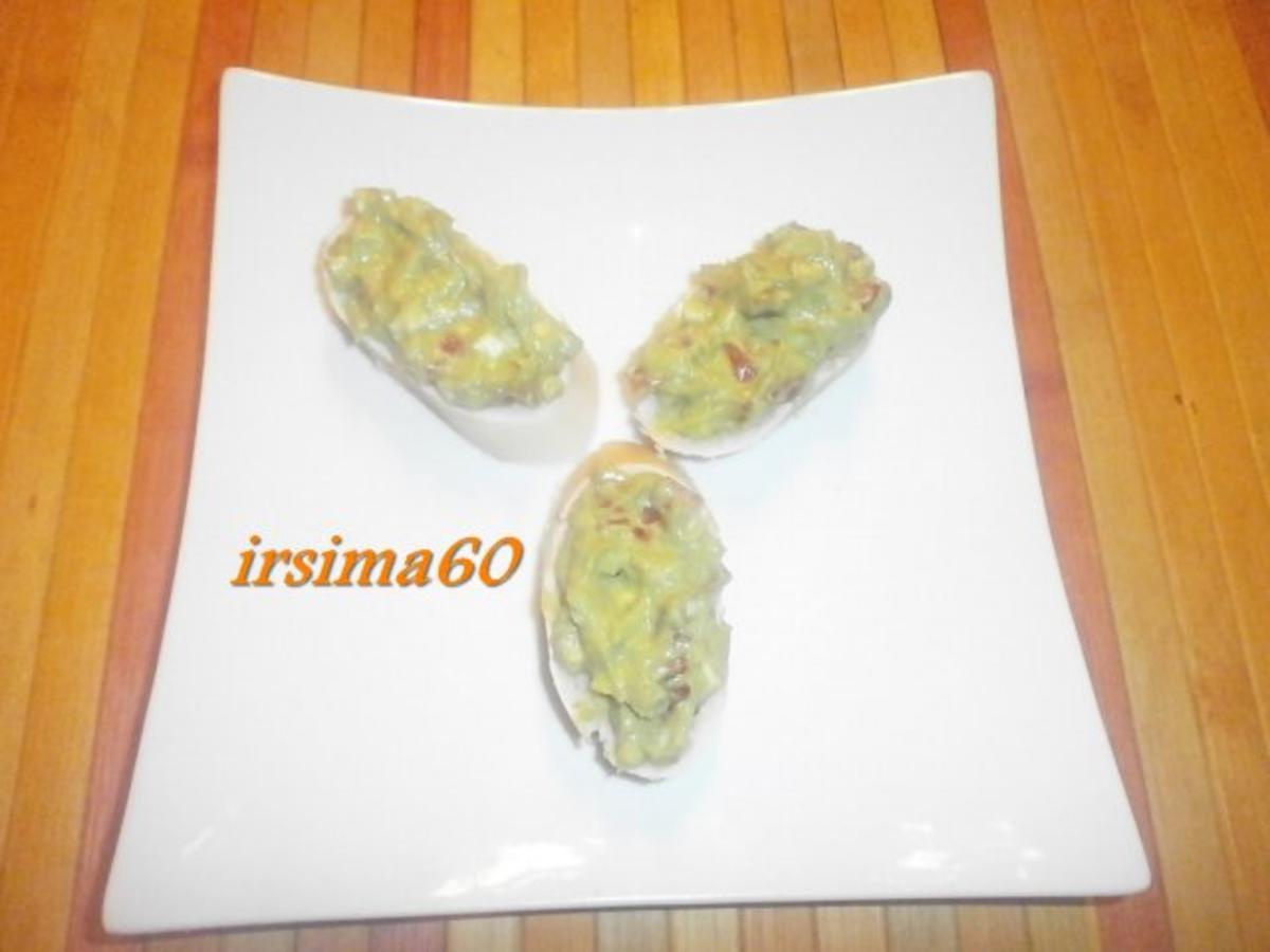 Avocado Brotaufstrich mit Ei und Tomate - Rezept - Bild Nr. 2