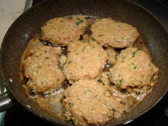 Pikante Frikadellen mit Curry - Rezept - Bild Nr. 2