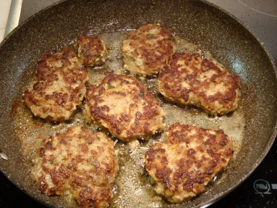 Pikante Frikadellen mit Curry - Rezept - Bild Nr. 3