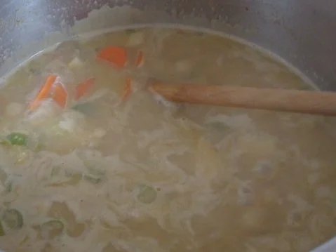 Rezept: Möhren Suppe mit Curry und Zitronengras abgerundet Bild Nr. 5 Möhren Suppe mit Curry und Zitronengras abgerundet - Rezept - Bild Nr. 5