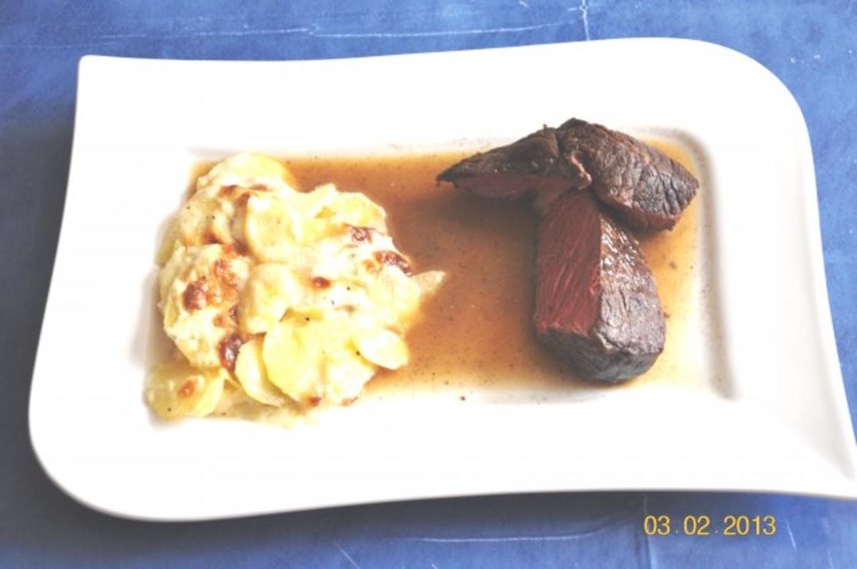 Bilder für Kochen:Bison Hüftsteak mit Kartoffelgratin - Rezept