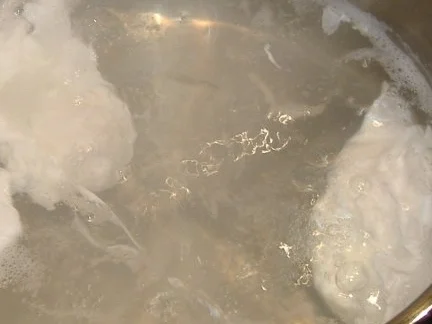 Rezept: Kartoffel-Zwiebel-Rösti mit pochiertem Ei und Feldsalat Bild Nr. 3 Kartoffel-Zwiebel-Rösti mit pochiertem Ei und Feldsalat - Rezept - Bild Nr. 3