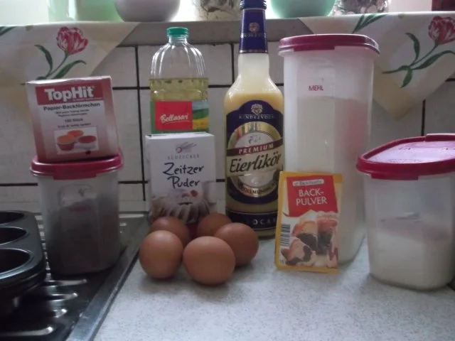 Rezept: Schoko-Eierlikör-Muffins Bild Nr. 2 Schoko-Eierlikör-Muffins - Rezept - Bild Nr. 2