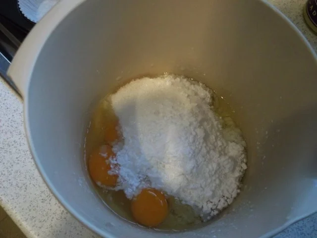 Rezept: Schoko-Eierlikör-Muffins Bild Nr. 4 Schoko-Eierlikör-Muffins - Rezept - Bild Nr. 4