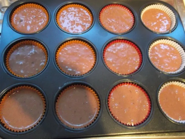 Rezept: Schoko-Eierlikör-Muffins Bild Nr. 7 Schoko-Eierlikör-Muffins - Rezept - Bild Nr. 7