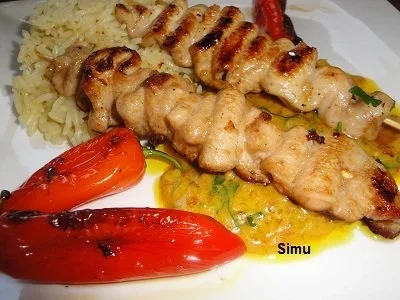 Hähnchenspiesse mit Erdnuss-Sosse - Rezept