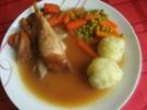 Putenkeulen schmoren in Gemüse - Rezept