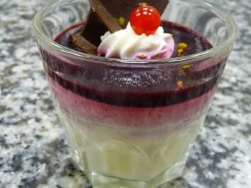 Rezept: Kir Royal Schichtdessert Kir Royal Schichtdessert - Rezept