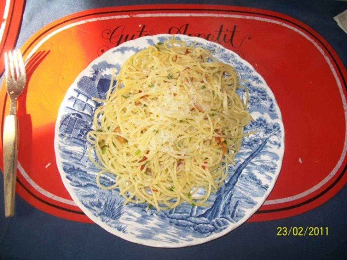 Pasta: Spaghetti all'aglio, olio e peperoncino - Rezept