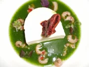 Kartoffelterrine in Kopfsalat-Jus mit marinierten Krabben - Rezept