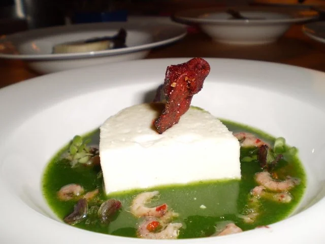 Kartoffelterrine in Kopfsalat-Jus mit marinierten Krabben - Rezept - Bild Nr. 2