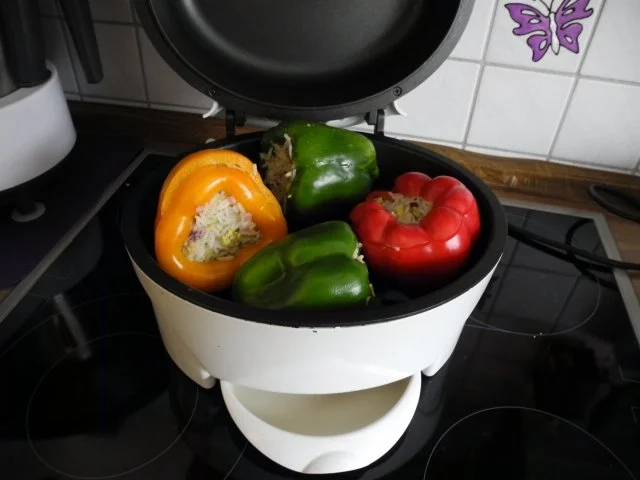 Rezept: Vegan : Paprika-Mix gefüllt mit Reis aus dem Grill Vegan : Paprika-Mix gefüllt mit Reis aus dem Grill - Rezept