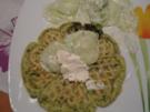 Spinatwaffeln mit Gurkensalat - Rezept