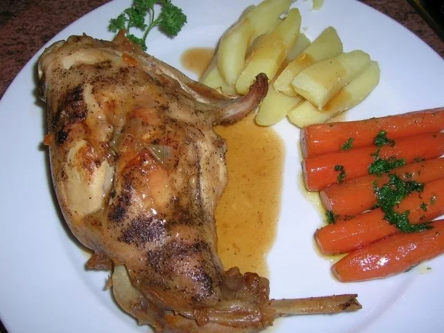 Rezept: Kaninchenkeulen, geschmort, vom belgischen Riesen Bild Nr. 2 Kaninchenkeulen, geschmort, vom belgischen Riesen - Rezept - Bild Nr. 2