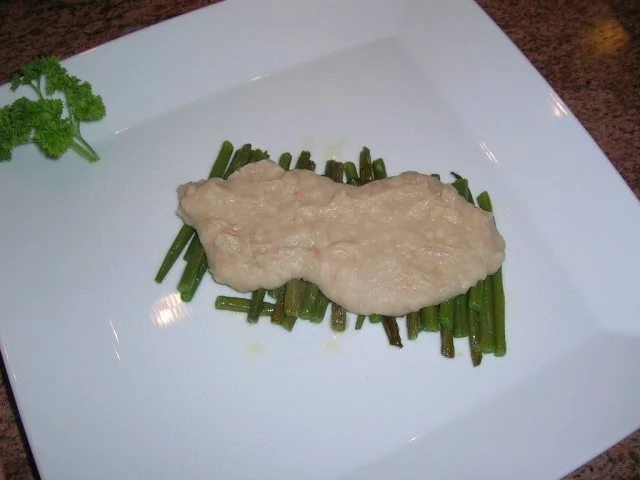 Skreifilet mit Vanille auf grünen und weißen Bohnen sowie an Krabbenragout - Rezept - Bild Nr. 4