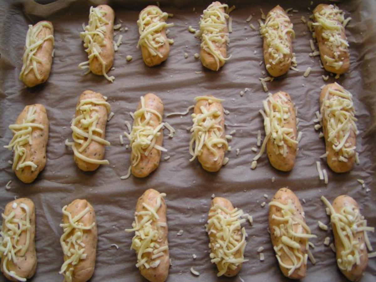 Mini Pizza-Brötchen mit Salami und Käse - Rezept - Bild Nr. 6