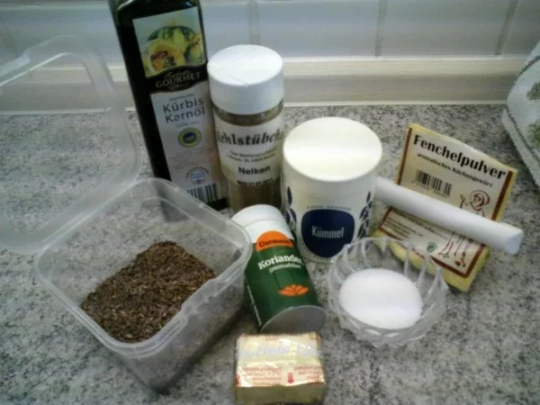 Brot + Brötchen: Deftiges 5-Sorten-Brot - Rezept - Bild Nr. 2