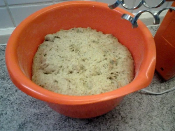 Brot + Brötchen: Deftiges 5-Sorten-Brot - Rezept - Bild Nr. 5