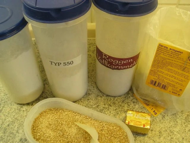 Brot + Brötchen: Deftiges 5-Sorten-Brot - Rezept