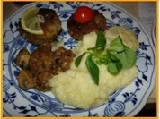 Paprikabuletten mit Rahmchampignons und Sellerie-Kartoffelstampf - Rezept