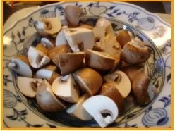 Paprikabuletten mit Rahmchampignons und Sellerie-Kartoffelstampf - Rezept - Bild Nr. 9