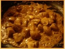 Paprikabuletten mit Rahmchampignons und Sellerie-Kartoffelstampf - Rezept - Bild Nr. 12