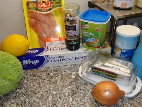 Gegarte Pouletminifilets auf Wirzbett - Rezept - Bild Nr. 2