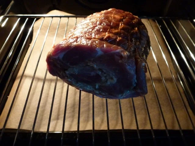 Knobi-Zwiebel-Rollbraten NT Rückwärts gegart mit roter Sauce - Rezept - Bild Nr. 5