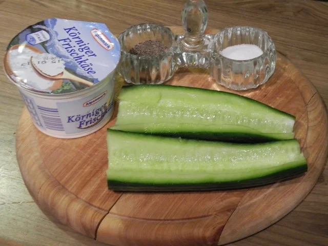 Rezept: Abendbrot : Körniger Frischkäse mit Gurke Bild Nr. 2 Abendbrot : Körniger Frischkäse mit Gurke - Rezept - Bild Nr. 2