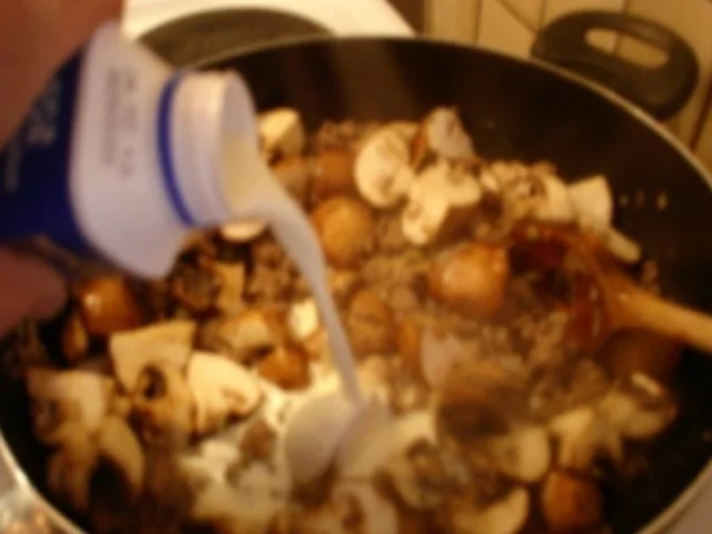 Champignons mit Nudeln und Salat - Rezept - Bild Nr. 11