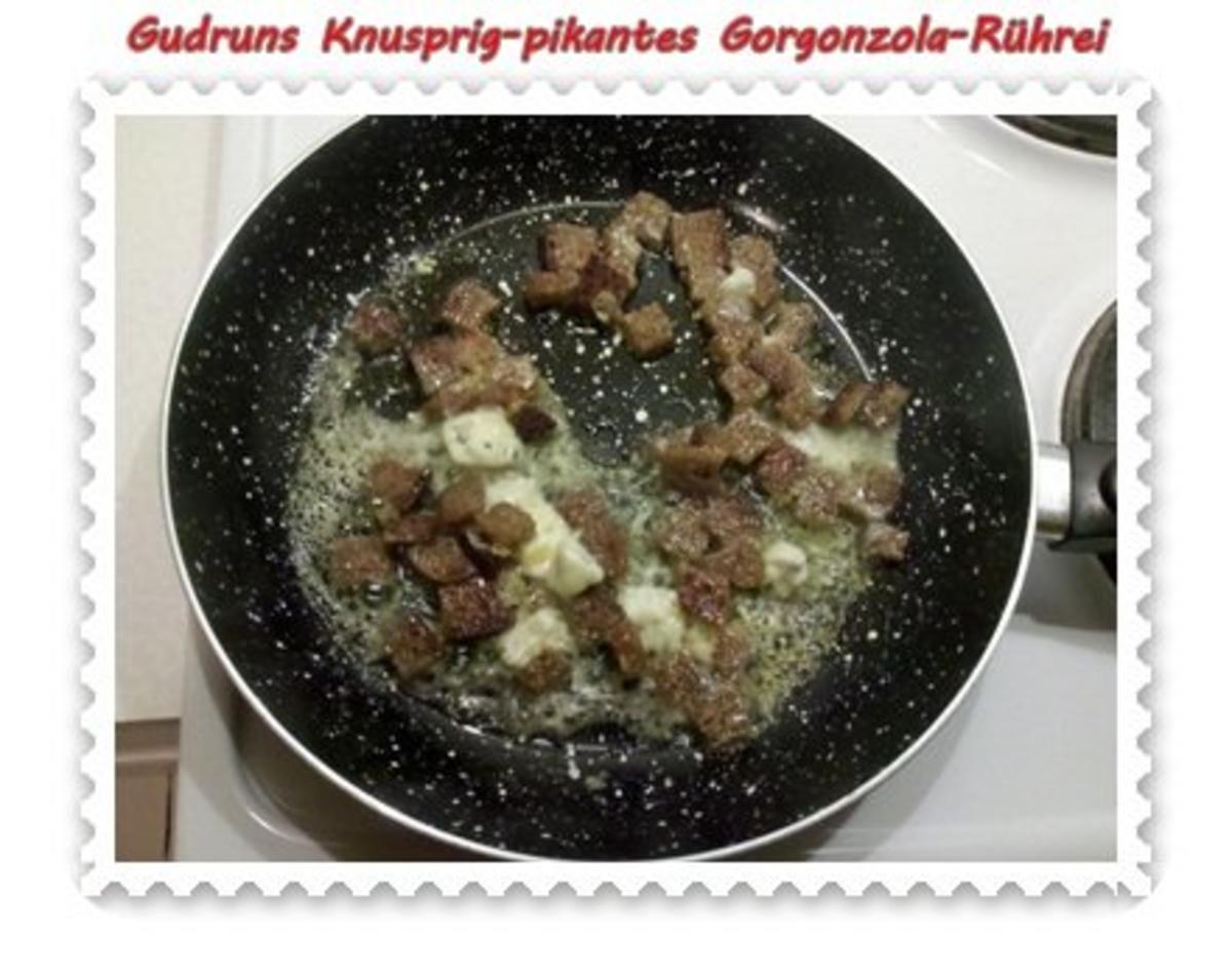 Eier: Knusprig-pikantes Gorgonzola-Rührei - Rezept - Bild Nr. 4