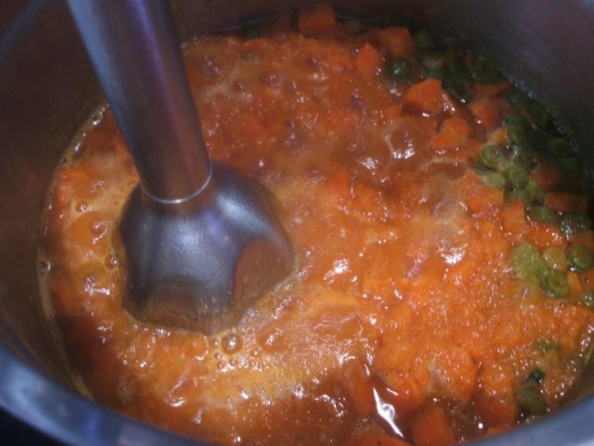 Suppen: Feine Karottensuppe mit scharfen Kartoffelbällchen - Rezept - Bild Nr. 4