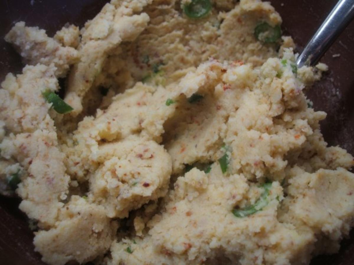 Suppen: Feine Karottensuppe mit scharfen Kartoffelbällchen - Rezept ...