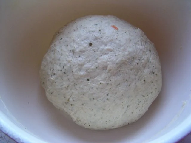 Rezept: Kräuter Zöpfe mit Crème fraîche Bild Nr. 2 Kräuter Zöpfe mit Crème fraîche - Rezept - Bild Nr. 2