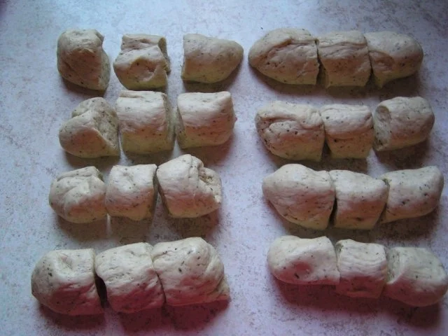 Rezept: Kräuter Zöpfe mit Crème fraîche Bild Nr. 3 Kräuter Zöpfe mit Crème fraîche - Rezept - Bild Nr. 3