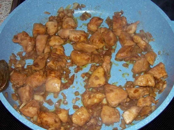 Fruchtige Teriyaki-Hähnchen-Pfanne mit Porree, Möhren und Paprika - Rezept - Bild Nr. 5