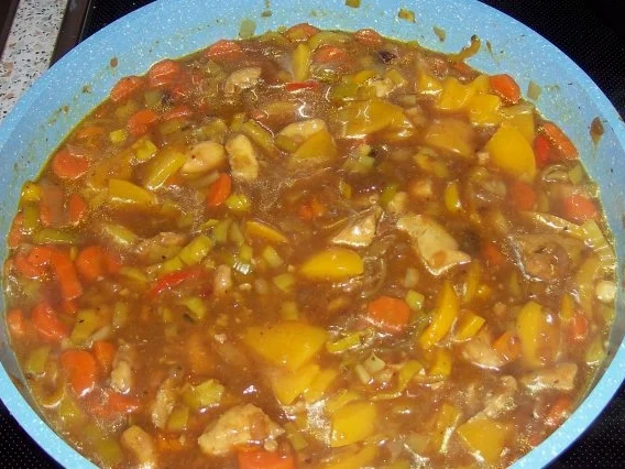 Fruchtige Teriyaki-Hähnchen-Pfanne mit Porree, Möhren und Paprika - Rezept - Bild Nr. 8