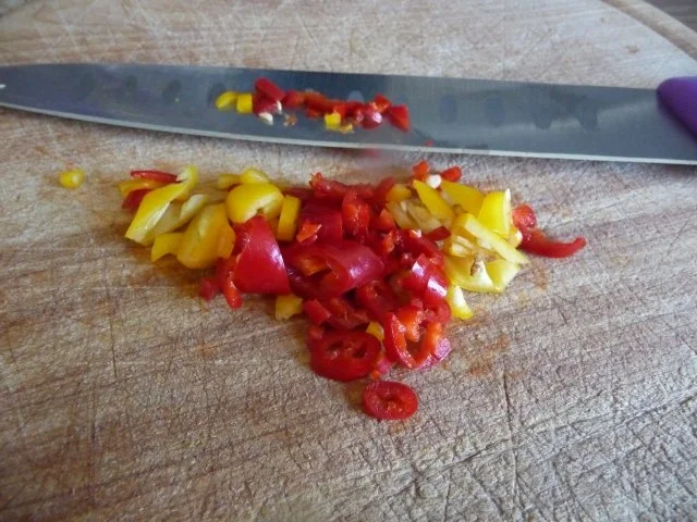 Rezept: Vegan : Süß - saure Tomatensoße scharf Vegan : Süß - saure Tomatensoße scharf - Rezept