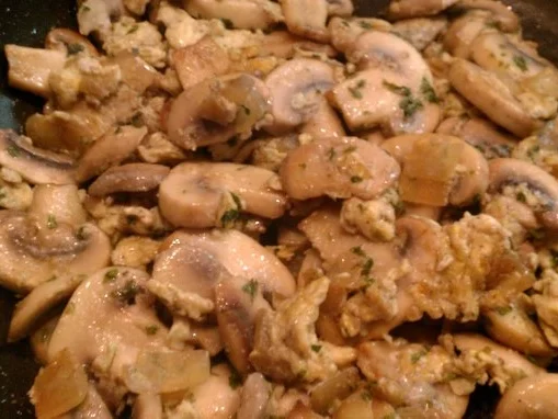 Champignons mit Eier und Sahne - Rezept - Bild Nr. 2