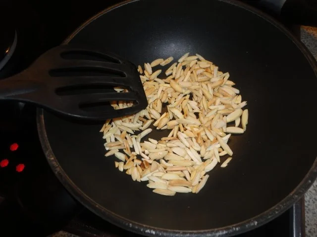 flambiertes Puten Filet mit Dörrpflaumen Sauce und Mandel Reis - Rezept - Bild Nr. 11