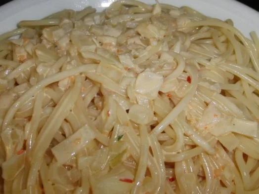 SPAGHETTI MIT PIKANTER SAUCE - Rezept